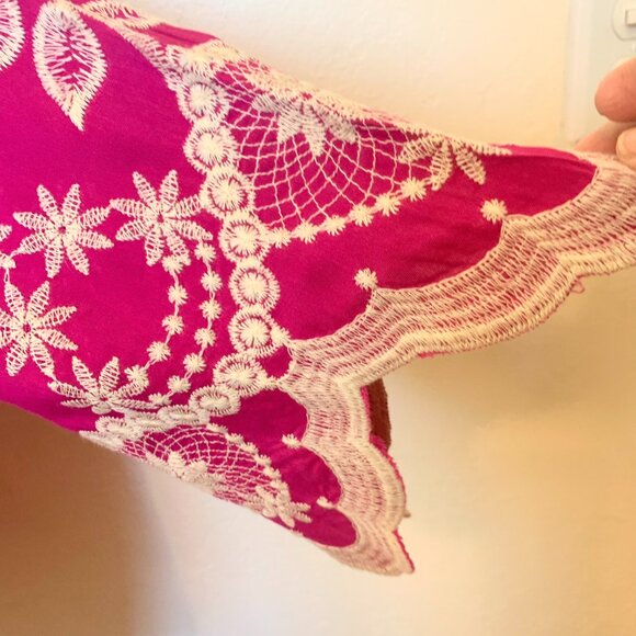 Solitaire Magenta Pink Tunic Top LG Embroidered Scalloped hem and sleeves Floral - Picture 4 of 7